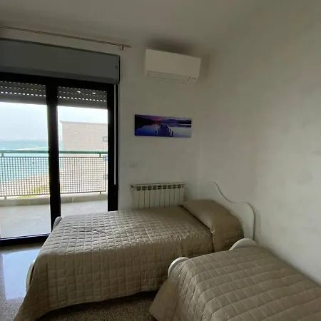 Apartment Fronte Mare By Apulia *